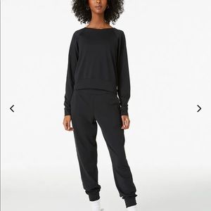 NEW Outdoor Voices Shrunken Crew CHARCOAL M